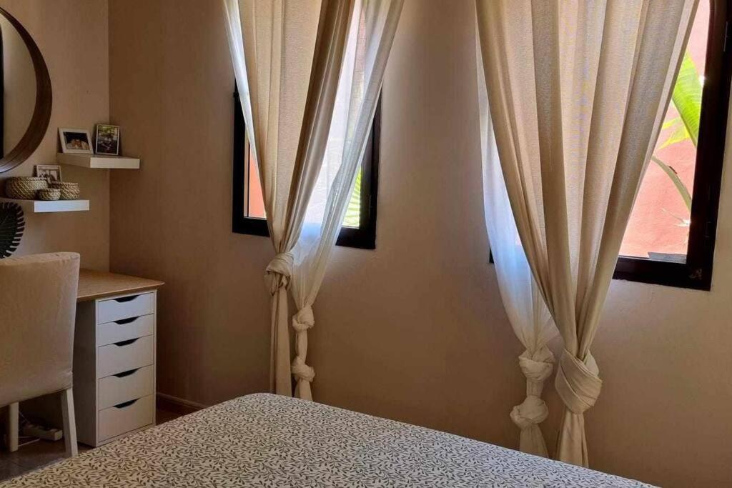 Appartamento Bouganville Con Terrazza E Piscina Corralejo Bagian luar foto