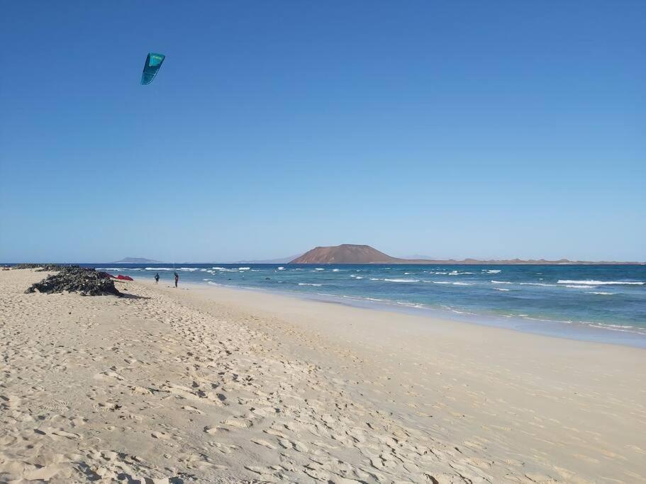 Appartamento Bouganville Con Terrazza E Piscina Corralejo Bagian luar foto